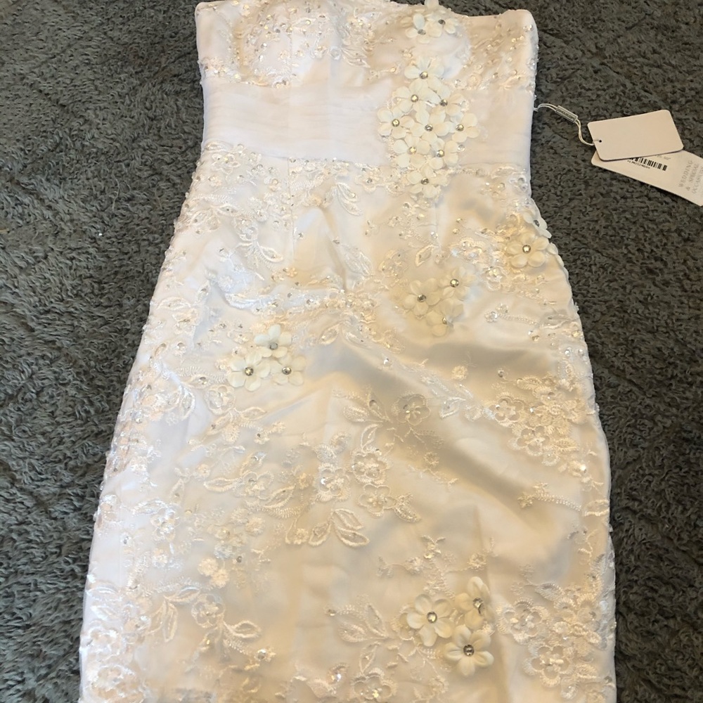 NWT WEDDING DRESS